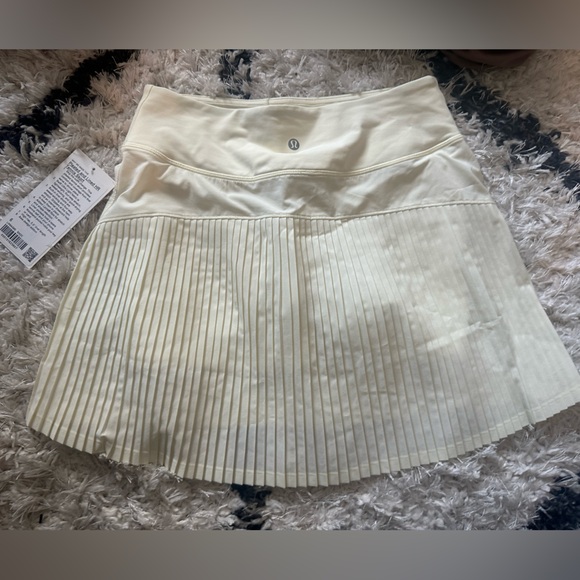 NWT lululemon pleated and lined tennis skort size 6 Sundance (SNDC) - Picture 2 of 2
